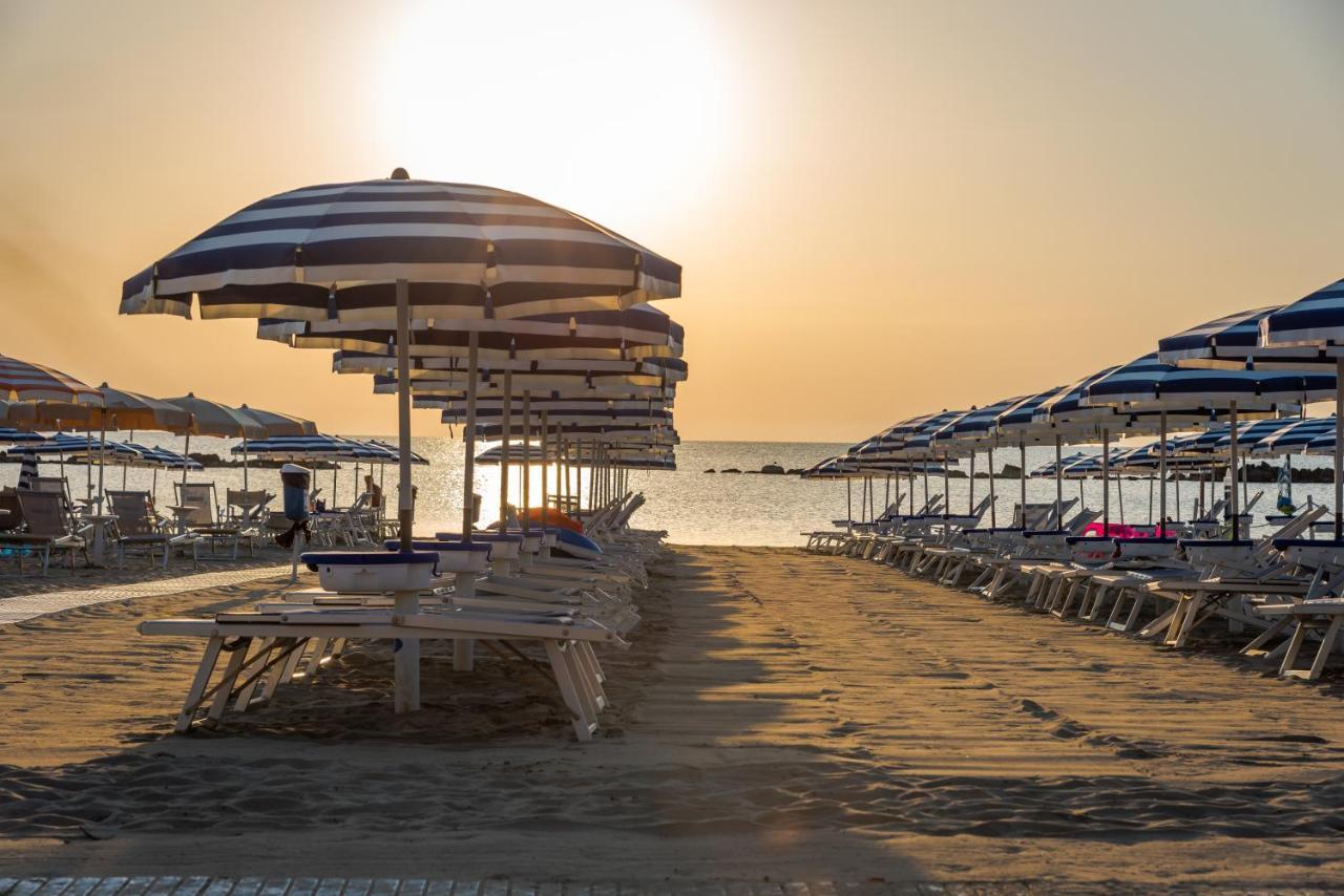 Hotel Taormina San Benedetto del Tronto Exterior photo